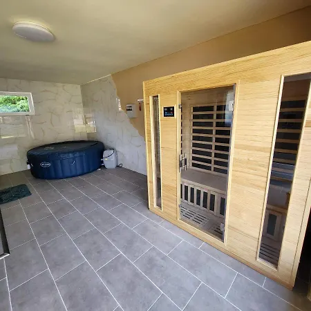 White Luxury Cottage- Mátrai Vadászház 4 Apartamento Matraterenye