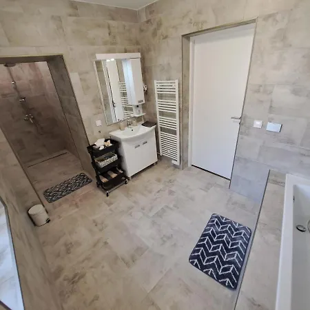 公寓 White Luxury Cottage- Matrai Vadaszhaz 4 *