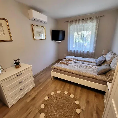 White Luxury Cottage- Matrai Vadaszhaz 4