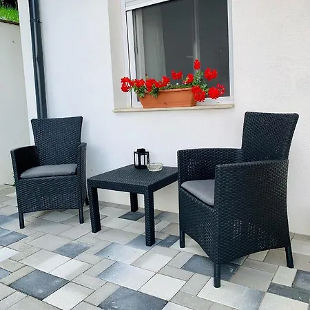 White Luxury Cottage- Mátrai Vadászház 4 *